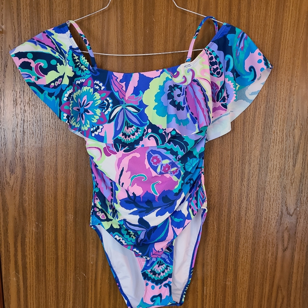 NWT Tahari Floral One Piece Swimsuit in Size  Medium
